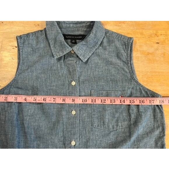 Tommy Hilfiger Sleeveless Chambray Collared Button Front Shirt Top Size S Preppy - Picture 11 of 13